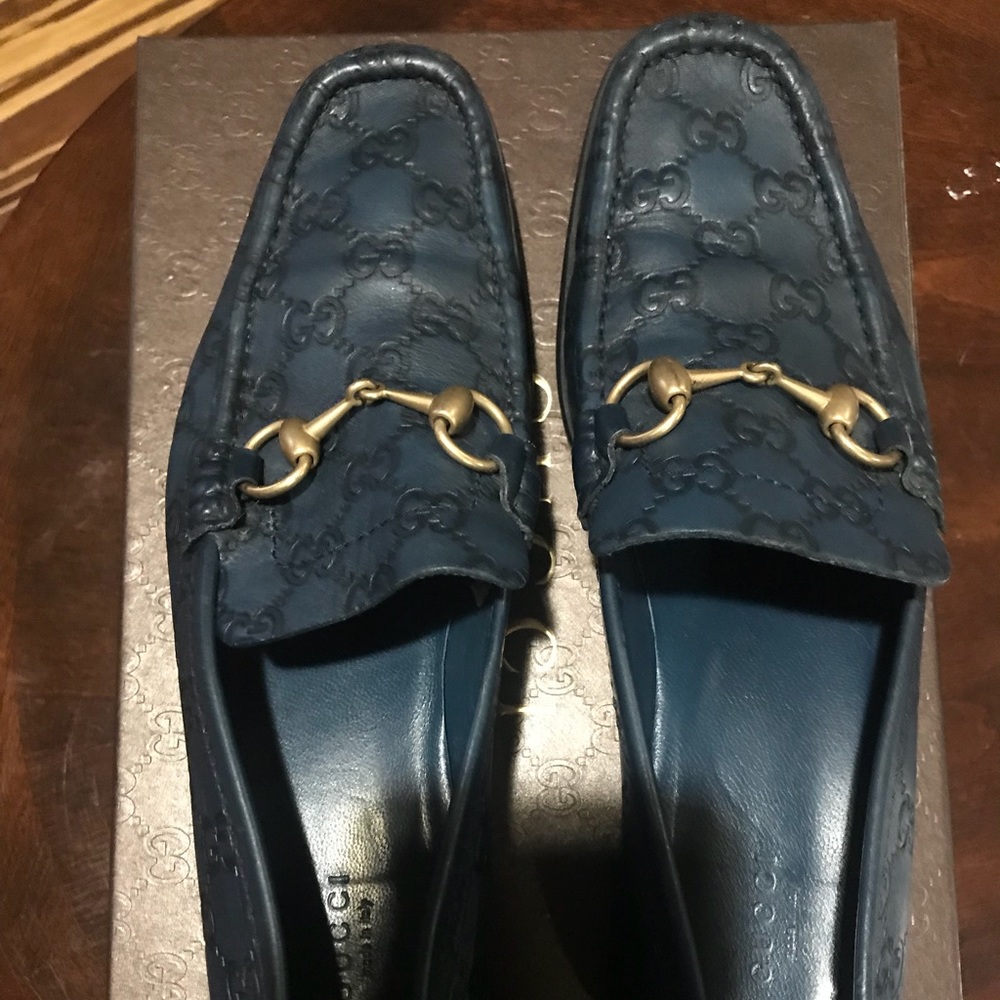 Gucci leather blue loafers women’s